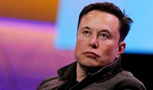 Azafata acusa a Elon Musk de acoso sexual y &eacute;l alega persecuci&oacute;n pol&iacute;tica