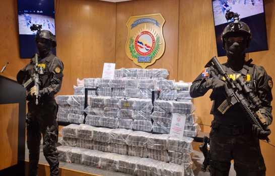 DNCD ocupa 494 paquetes de presunta cocaína en costas de Peravia