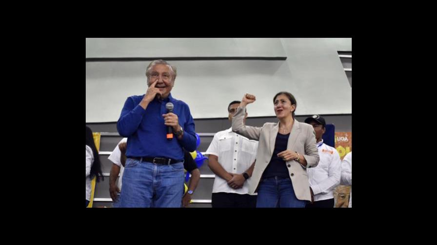 Íngrid Betancourt retira su candidatura presidencial para apoyar a Hernández Íngrid Betancourt retira su candidatura presidencial para apoyar a Hernández
