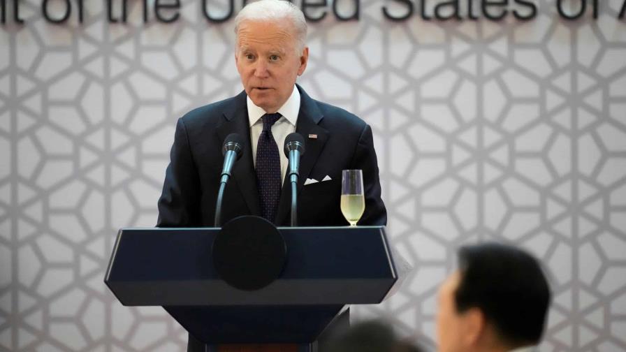 Biden firma ayuda de 40,000 millones de dólares para Ucrania
