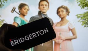 Jonathan Bailey sufrió un vergonzoso accidente en Bridgerton 2