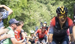 Sim&oacute;n Yates gana y Carapaz arrebata la maglia rosa a Juan Pedro L&oacute;pez