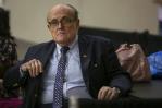Giuliani pide que no salga de prisión hombre que le dio una palmada en la espalda