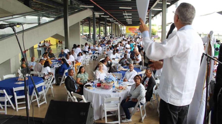 Juntas de vecinos de SDE citan el cúmulo de basura como principal problema en el municipio Juntas de vecinos de SDE citan el cúmulo de basura como principal problema en el municipio