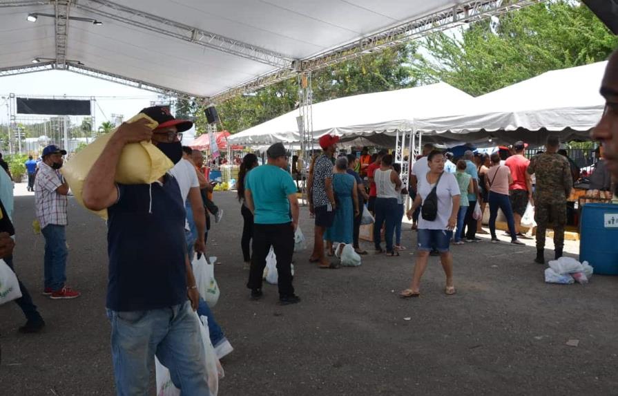 Más de 10 mil personas visitaron feria agropecuaria Inespre está de madre en Santiago