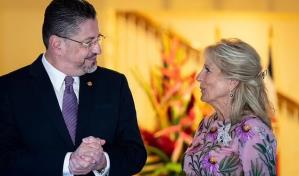 Presidente Chaves recibe a primera dama de Estados Unidos en Costa Rica