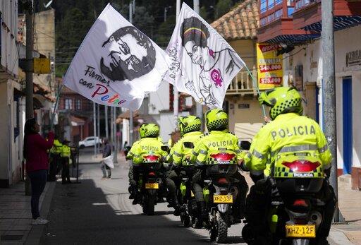 Exrebelde Gustavo Petro acerca la izquierda al poder en Colombia