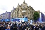 Manchester City festeja su título en las calles de la ciudad Manchester City festeja su título en las calles de la ciudad