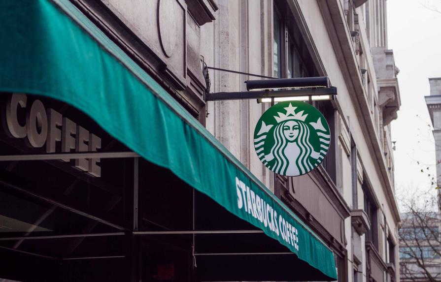 Starbucks abandona definitivamente Rusia y cierra 130 locales bajo su marca