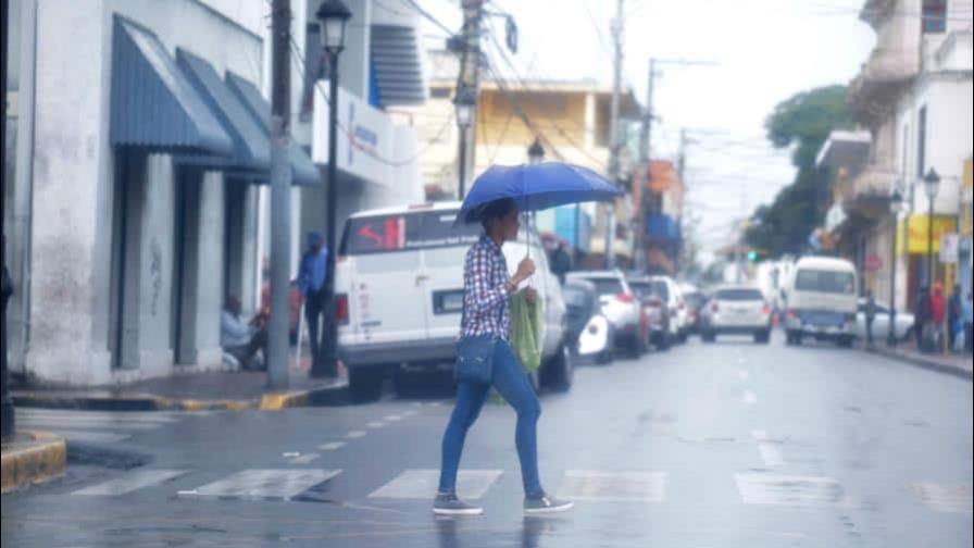 Una vaguada estará provocando aguaceros este lunes sobre territorio dominicano