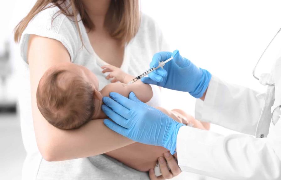 Vacuna de Pfizer anticovid es efectiva en tres dosis para menores de 5 años