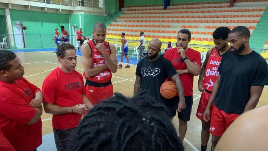 Ruddy Martínez satisfecho con nivel de Leones al llegar inicio torneo LNB