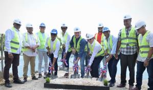 Autoridad Portuaria da primer picazo para construcción de muelle pesquero en Boca de Yuma