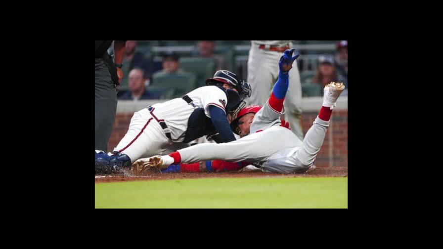 Lo s Filis doblegan 7-3 a Bravos: Wheeler logra 10 ponchetes Lo s Filis doblegan 7-3 a Bravos: Wheeler logra 10 ponchetes