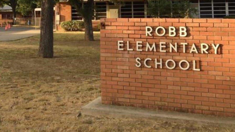 Alerta policial en escuela de Texas tras reporte de disparos Alerta policial en escuela de Texas tras reporte de disparos