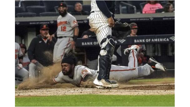 Con jonrón de Urías, los Orioles se imponen 6-4 a Yanquis