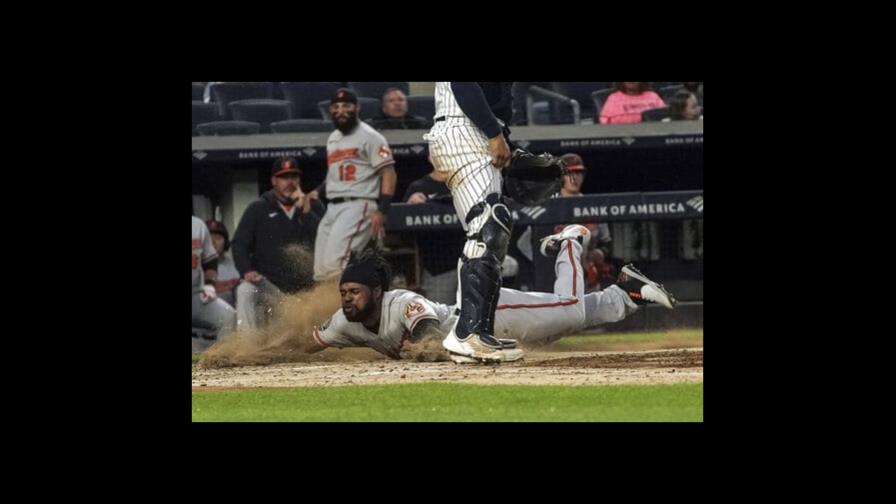 Con jonrón de Urías, los Orioles se imponen 6-4 a Yanquis