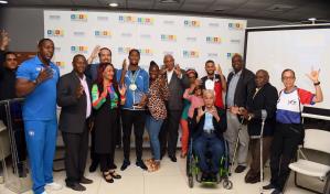 Conadis reconoce desempeño de atletas paralímpicos Christopher Melenciano y Geraldo Castro