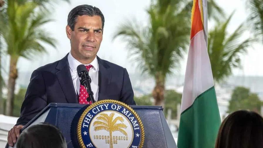 El alcalde de Miami mantiene firme su confianza en las criptomonedas El alcalde de Miami mantiene firme su confianza en las criptomonedas
