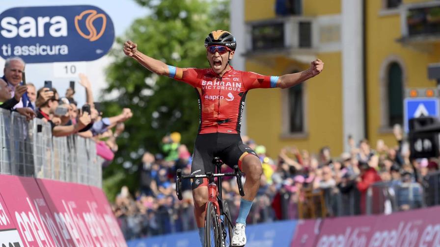 Carapaz mantiene cima en el Giro, Buitrago gana la etapa 17 Carapaz mantiene cima en el Giro, Buitrago gana la etapa 17