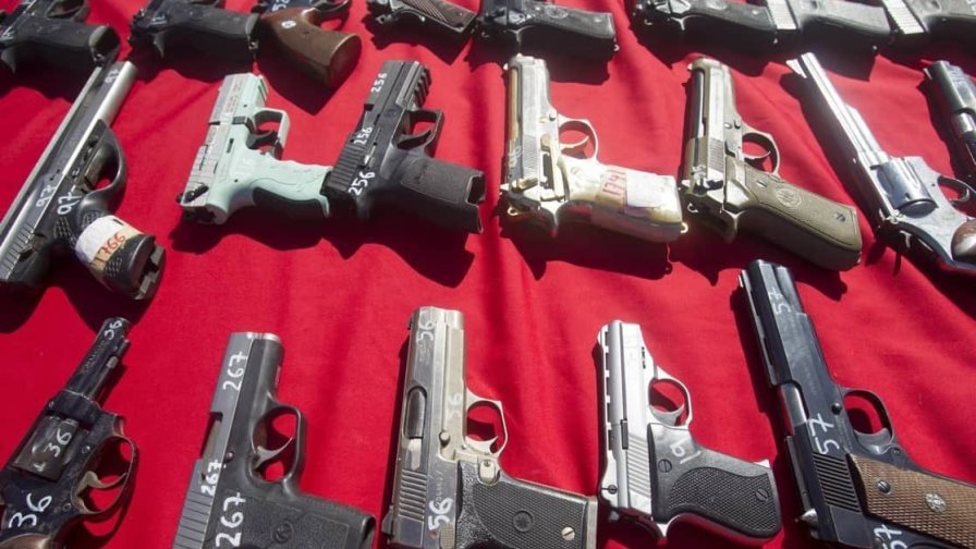 Fabricantes de armas pierden inmunidad en Nueva York y podrán ser demandadas