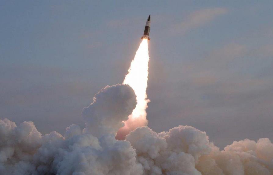 Seúl cree que el primer misil norcoreano lanzado hoy era intercontinental