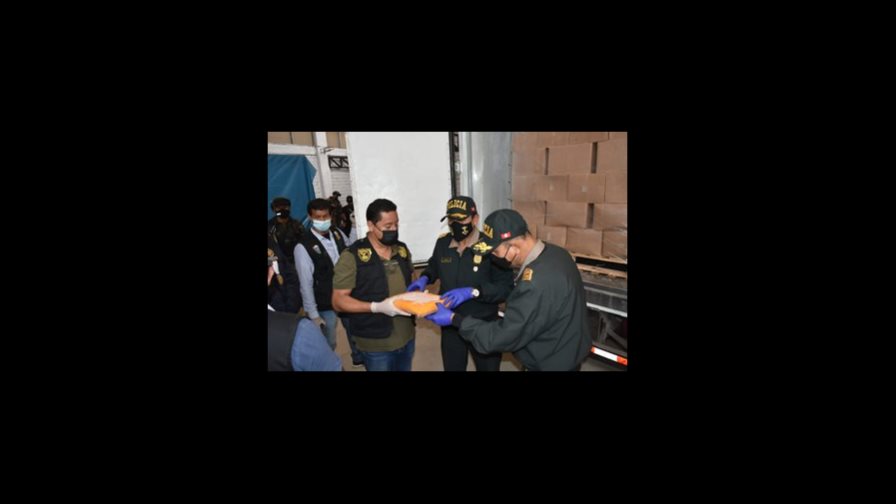 Policía de Perú incauta 4 toneladas de cocaína camuflada como pulpa de mango Policía de Perú incauta 4 toneladas de cocaína camuflada como pulpa de mango