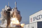 Un cohete de SpaceX pone en órbita 59 artefactos en un “vuelo compartido”