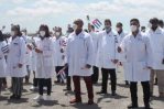 Los médicos cubanos en el exterior están en “condiciones de esclavitud”, según ONG
