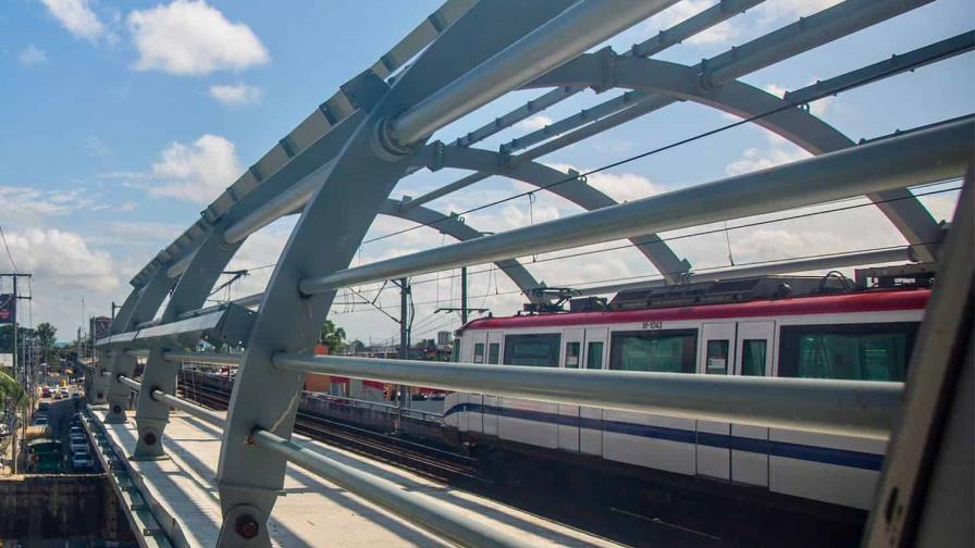 Opret informa reducción parcial del horario del Metro en estaciones elevadas Opret informa reducción parcial del horario del Metro en estaciones elevadas