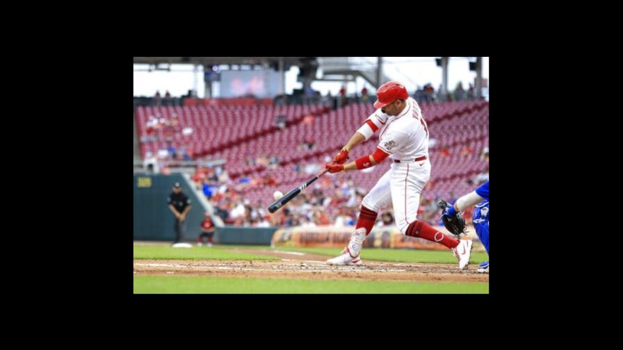 Votto conecta jonrón y triple en el triunfo de Rojos