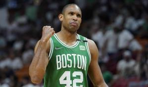 Al Horford sale a la cancha en busca de hacer historia