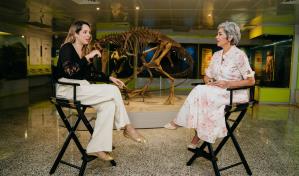 Milagros De Camps Germán en una entrega especial con María Elena Núñez