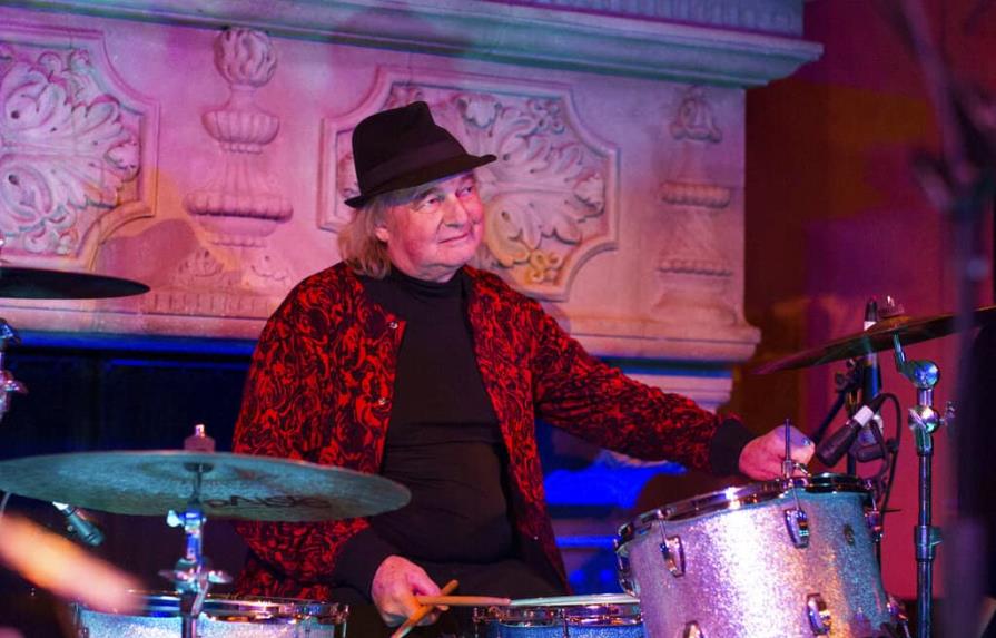 Fallece el baterista Alan White de la banda Yes a los 72 años