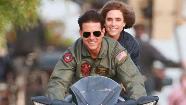 “Top Gun: Maverick”, una de las pocas secuelas que supera la película original