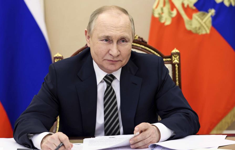 Putin denuncia ante Austria que Ucrania saboteó las negociaciones de paz