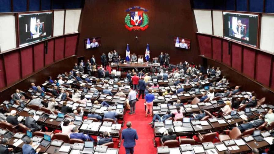 Diputados: ley que regularía intimidad busca crear “una mordaza” a la libertad de prensa