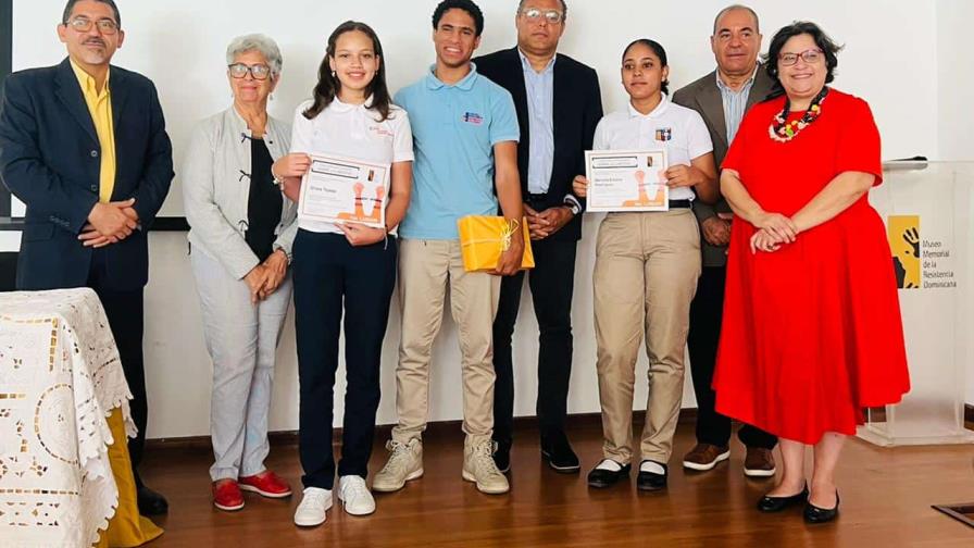 Anuncian los ganadores del Concurso Estudiantil de Ensayo sobre la Libertad Anuncian los ganadores del Concurso Estudiantil de Ensayo sobre la Libertad