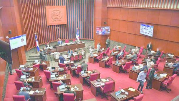 PRM, FP y PRSC aprobaron en el Senado ley que limitaría libertad de expresión