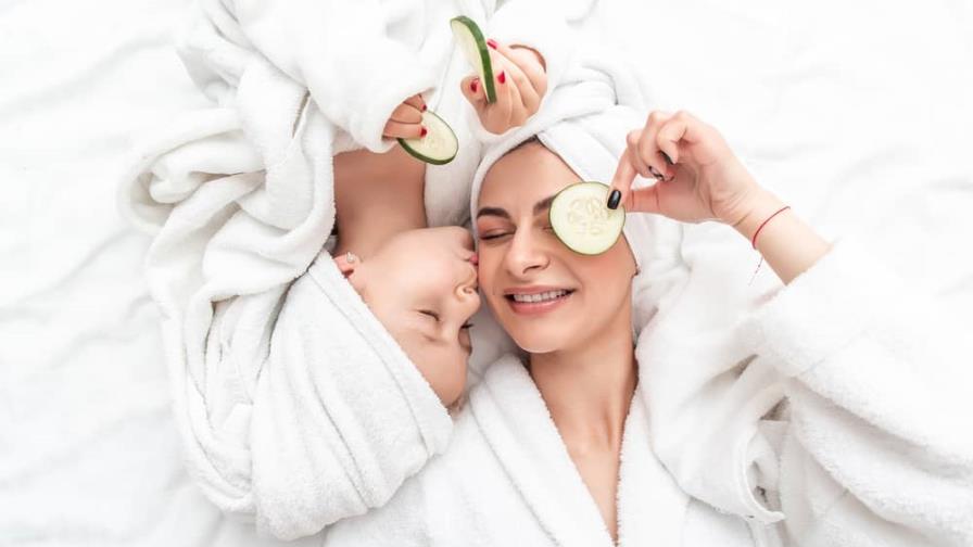 Secretos de belleza que pasan de madre a hija (y viceversa)