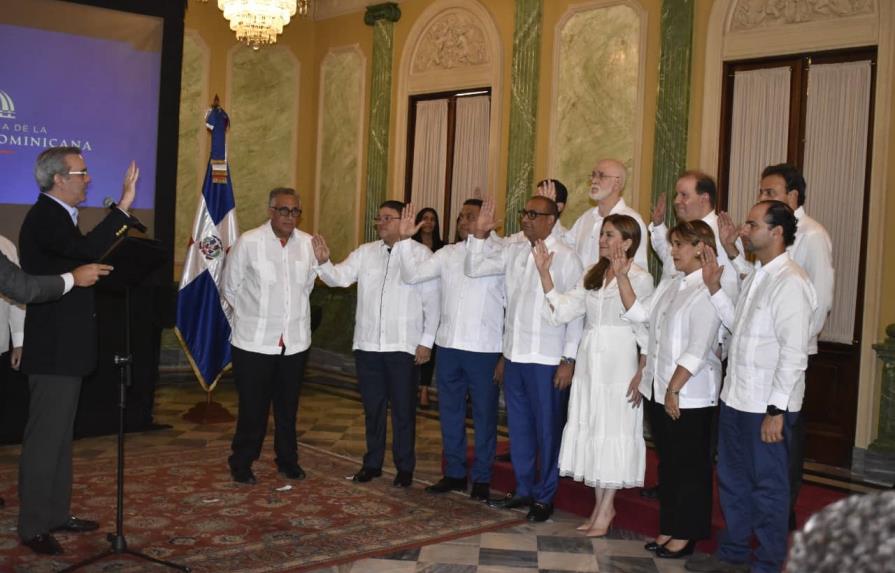 Abinader juramenta Comité Organizador de los Juegos Centroamericanos Santo Domingo 2026