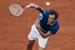Medvedev avanza con paso firme a los octavos de final de Roland Garros