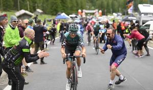 Jai Hindley avanza a probable victoria en el Giro de Italia