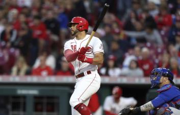 MLB multa y suspende tres juegos a Pham por bofetada a Pederson