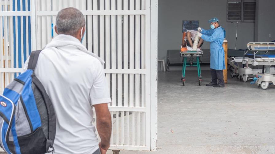 Autoridades sanitarias reportan 1,806 casos activos de COVID-19 Autoridades sanitarias reportan 1,806 casos activos de COVID-19