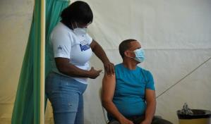 El 86.4 % de la población se ha vacunado con al menos una dosis contra el Covid, Enhogar-2021