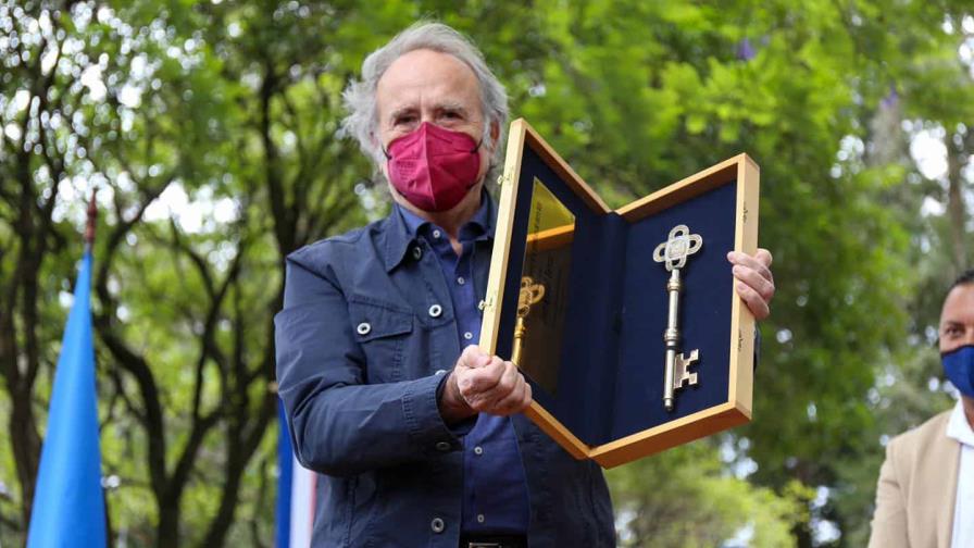 Serrat recibe las llaves de San José y recuerda sus vivencias en Costa Rica Serrat recibe las llaves de San José y recuerda sus vivencias en Costa Rica