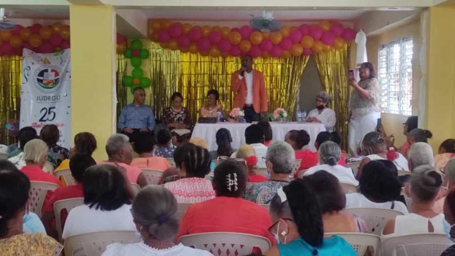 Madres de Gualey celebran su día Madres de Gualey celebran su día