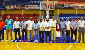 Marineros rinden homenaje a leyendas del baloncesto puertoplate&ntilde;o
