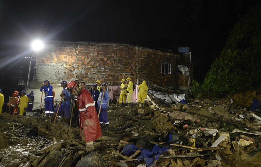 Las lluvias en nordeste de Brasil dejan ya 44 muertos y 56 desaparecidos